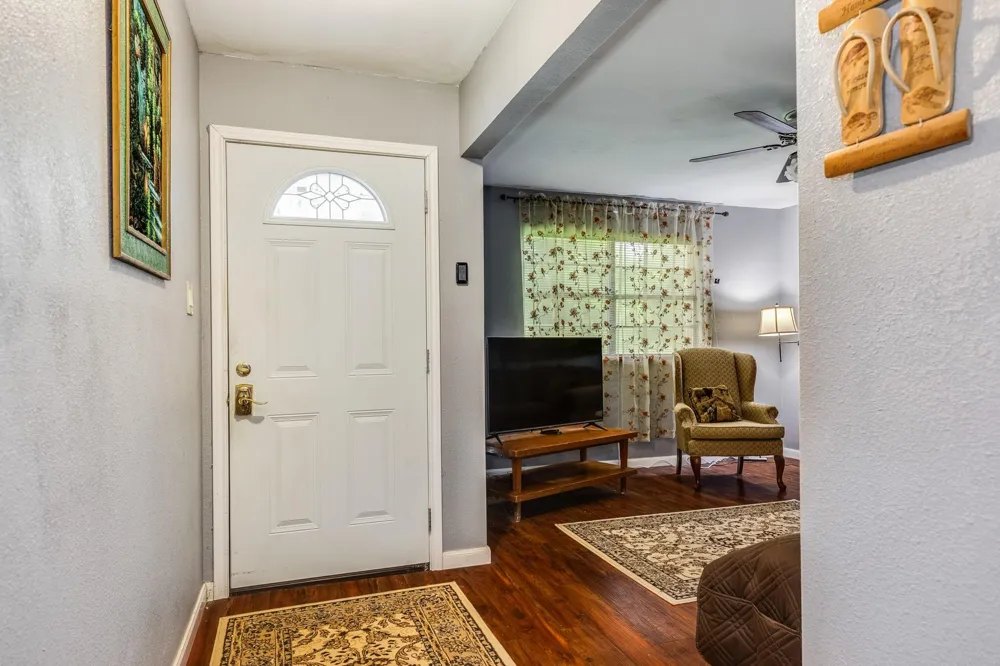 409 Red Oak Street Brazoria, TX 77422