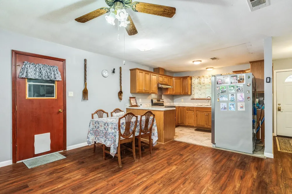 409 Red Oak Street Brazoria, TX 77422