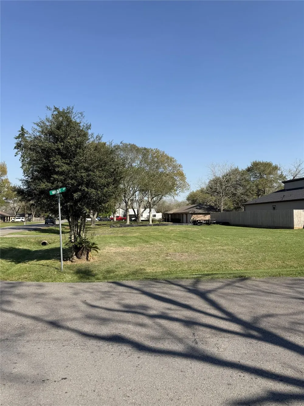 2719 West Street Rosenberg, TX 77471