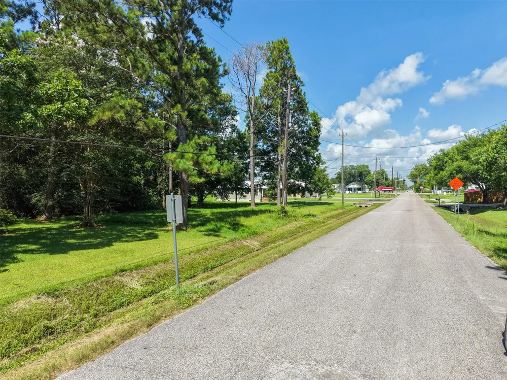 28th Street Santa Fe, TX 77510