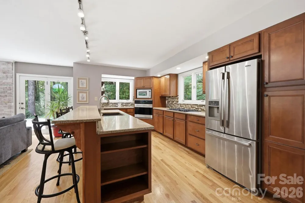 202 Riva Ridge Drive Fairview, NC 28730