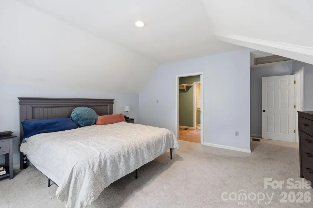 202 Riva Ridge Drive Fairview, NC 28730