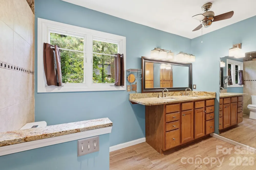 202 Riva Ridge Drive Fairview, NC 28730