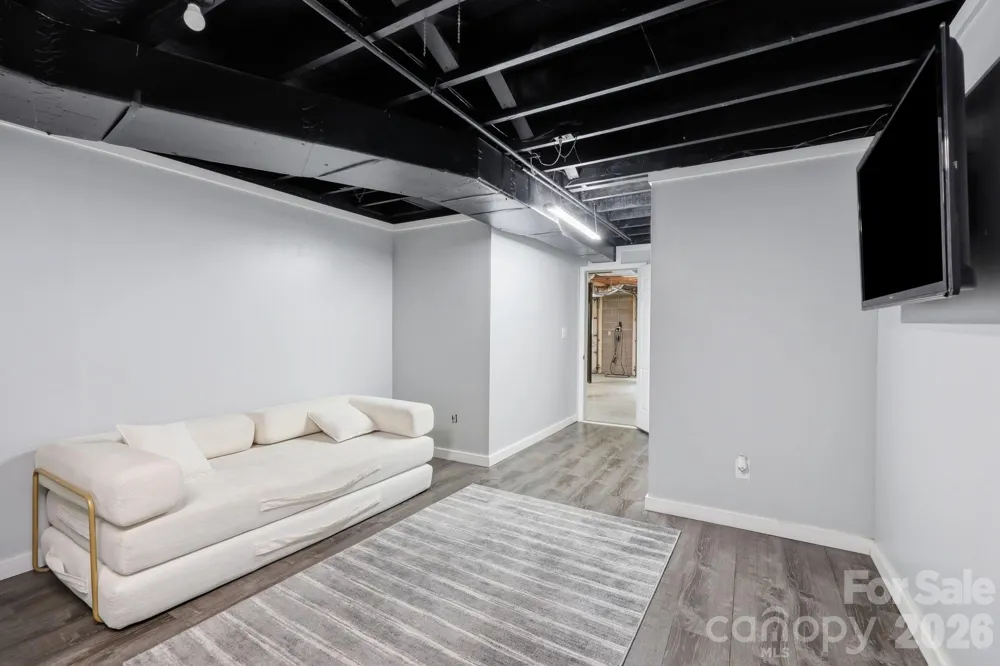 202 Riva Ridge Drive Fairview, NC 28730