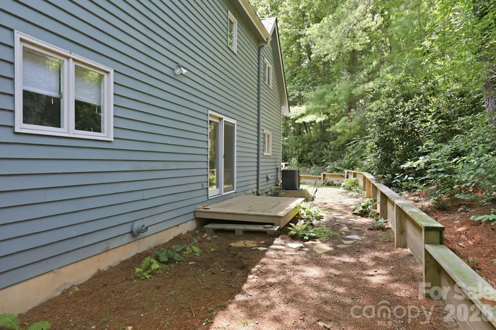 202 Riva Ridge Drive Fairview, NC 28730