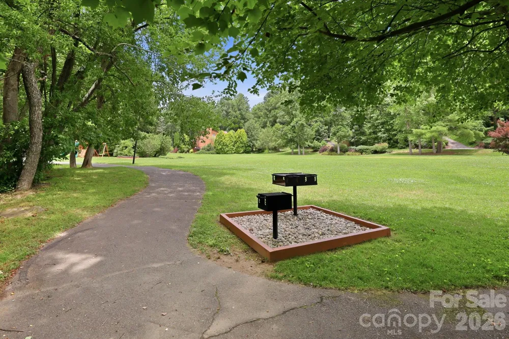 202 Riva Ridge Drive Fairview, NC 28730