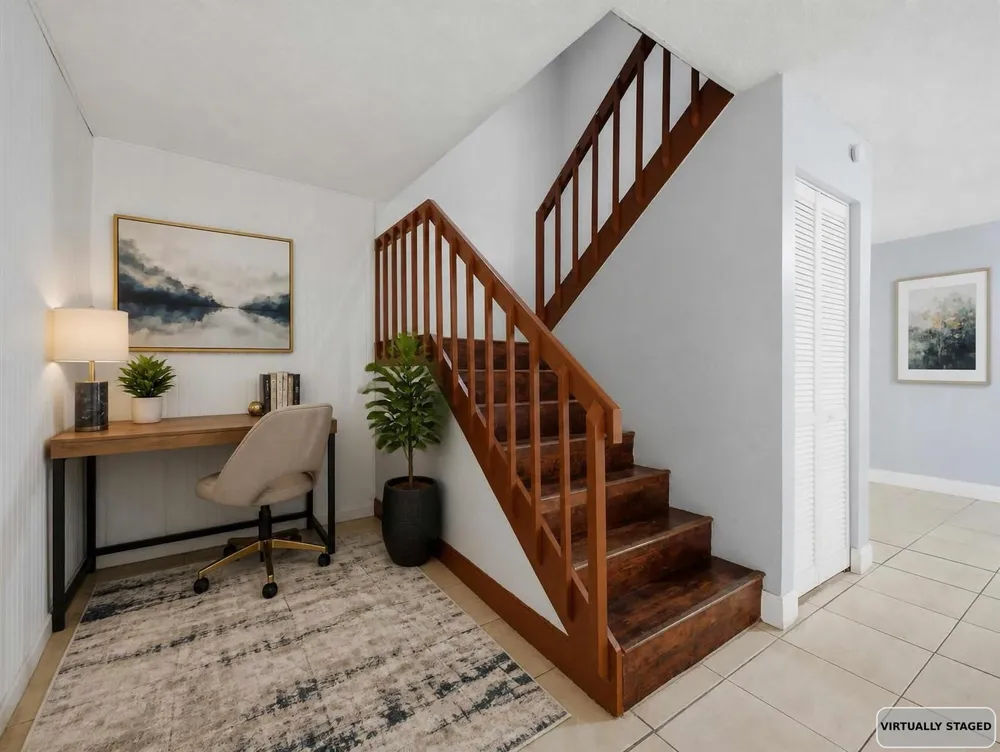105 Woodland Road Palm Springs, FL 33461