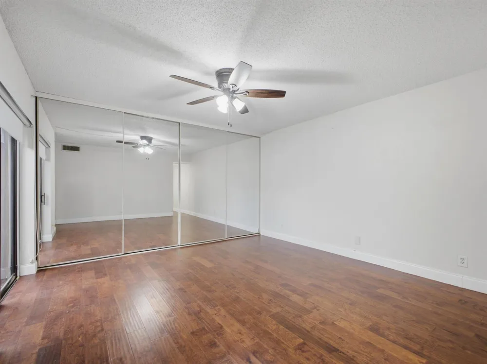 105 Woodland Road Palm Springs, FL 33461