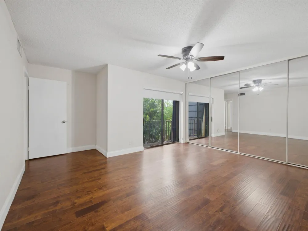 105 Woodland Road Palm Springs, FL 33461