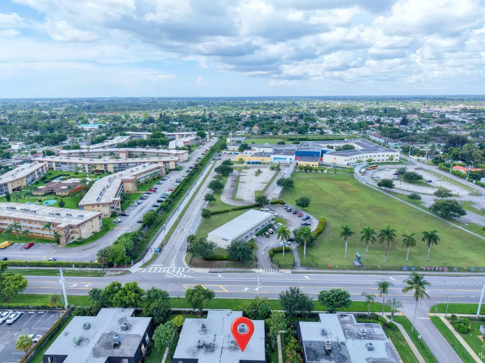 105 Woodland Road Palm Springs, FL 33461