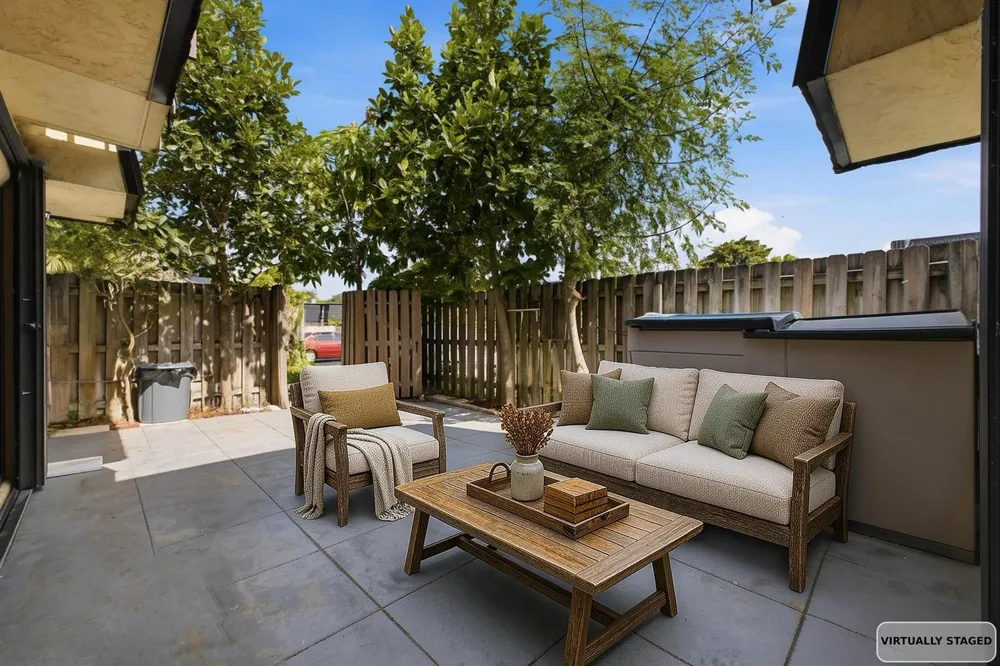 105 Woodland Road Palm Springs, FL 33461