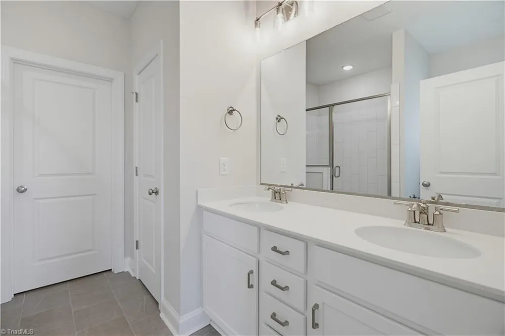 1641 Cross Village Avenue Kernersville, NC 27284