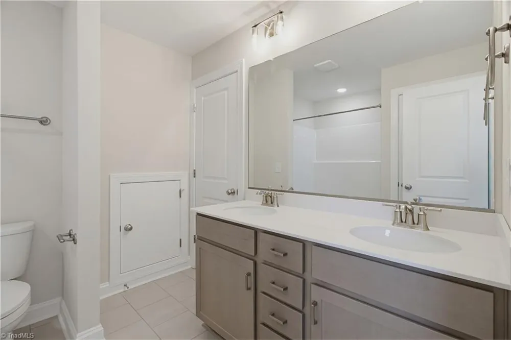 1641 Cross Village Avenue Kernersville, NC 27284