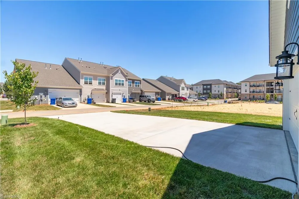 1641 Cross Village Avenue Kernersville, NC 27284