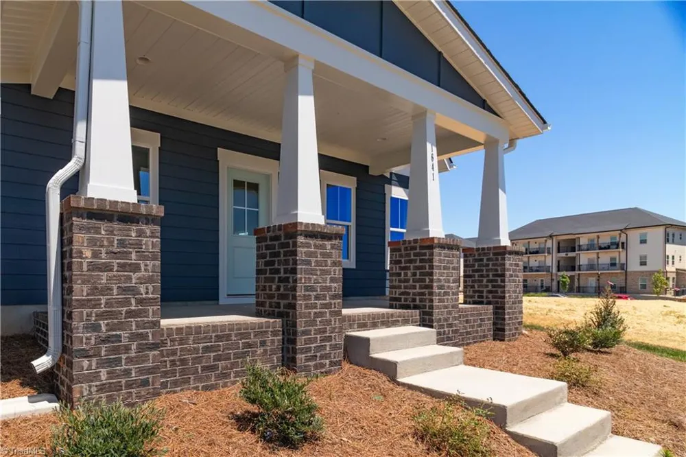 1641 Cross Village Avenue Kernersville, NC 27284