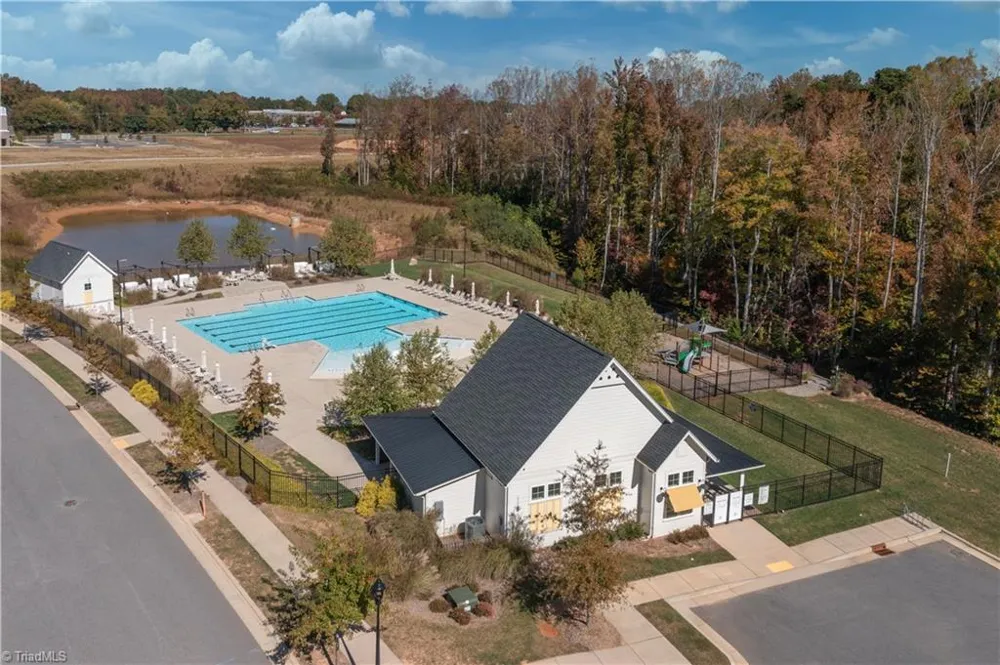 1641 Cross Village Avenue Kernersville, NC 27284