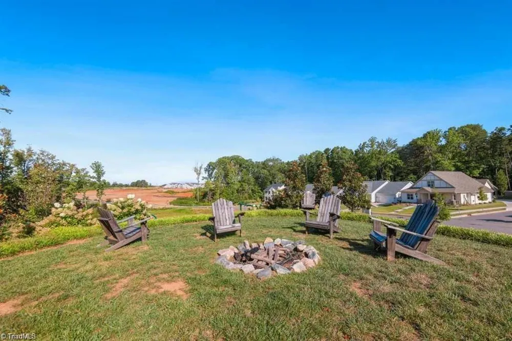 1641 Cross Village Avenue Kernersville, NC 27284