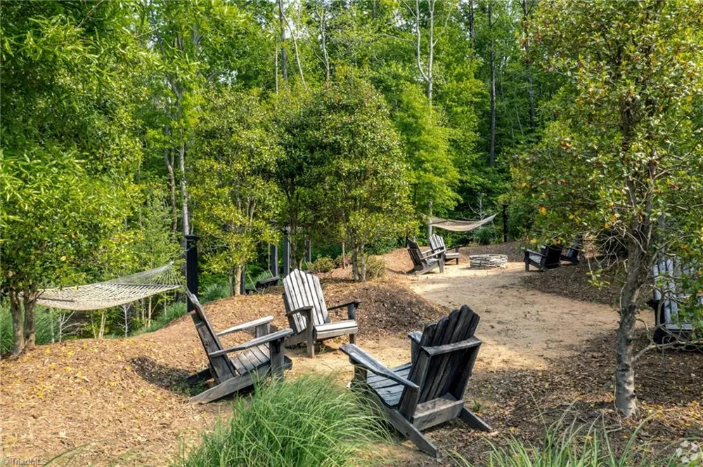 1641 Cross Village Avenue Kernersville, NC 27284