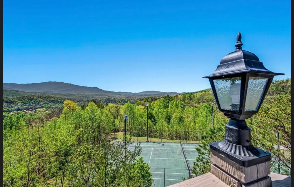 3710 Weber Rd #105-C Gatlinburg, TN 37738