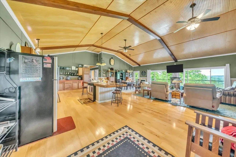 5688 Burkett Chapel Road Whitwell, TN 37397