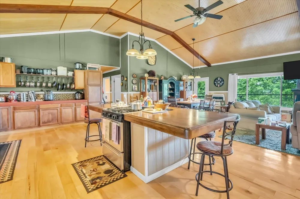 5688 Burkett Chapel Road Whitwell, TN 37397