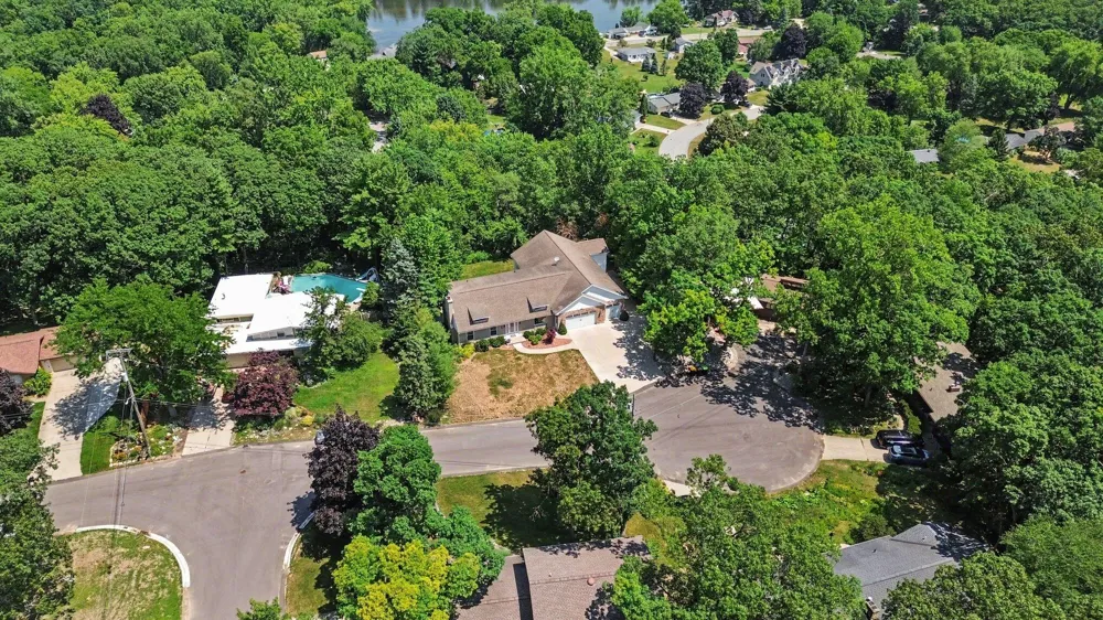 4994 Bluff Drive NE Plainfield Charter Township, MI 49525