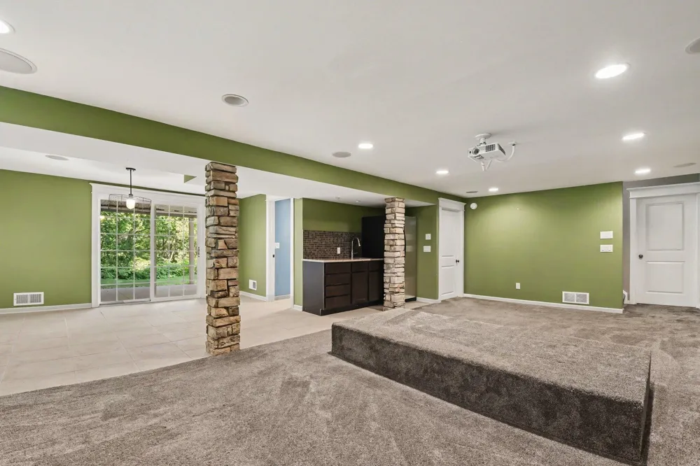 4994 Bluff Drive NE Plainfield Charter Township, MI 49525