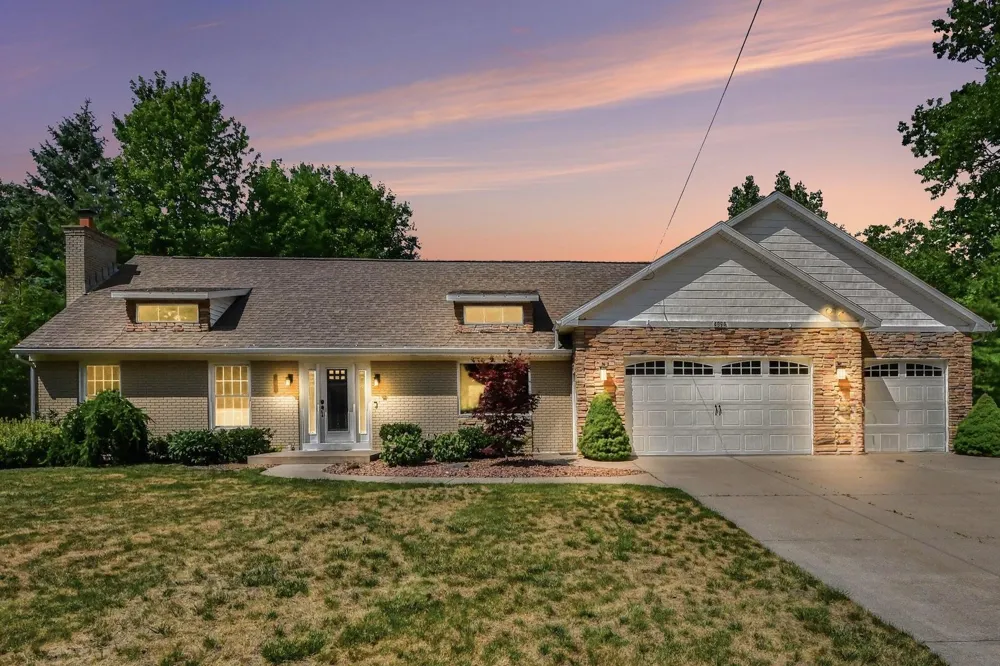 4994 Bluff Drive NE Plainfield Charter Township, MI 49525