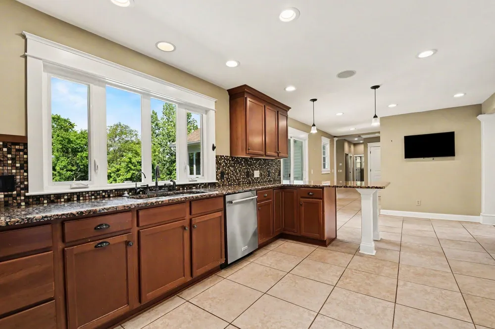 4994 Bluff Drive NE Plainfield Charter Township, MI 49525