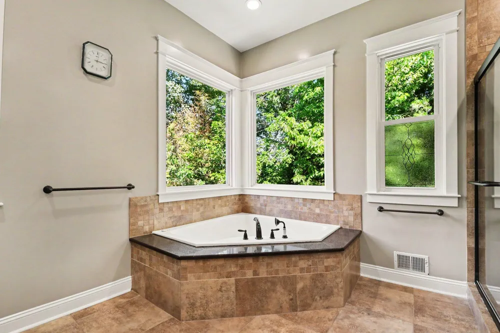 4994 Bluff Drive NE Plainfield Charter Township, MI 49525
