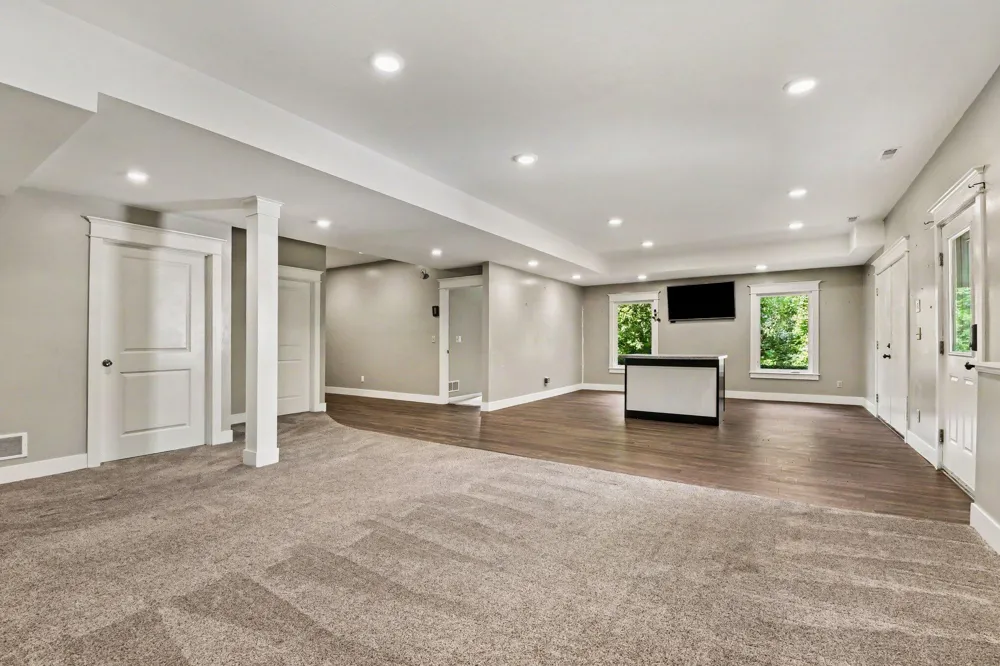 4994 Bluff Drive NE Plainfield Charter Township, MI 49525