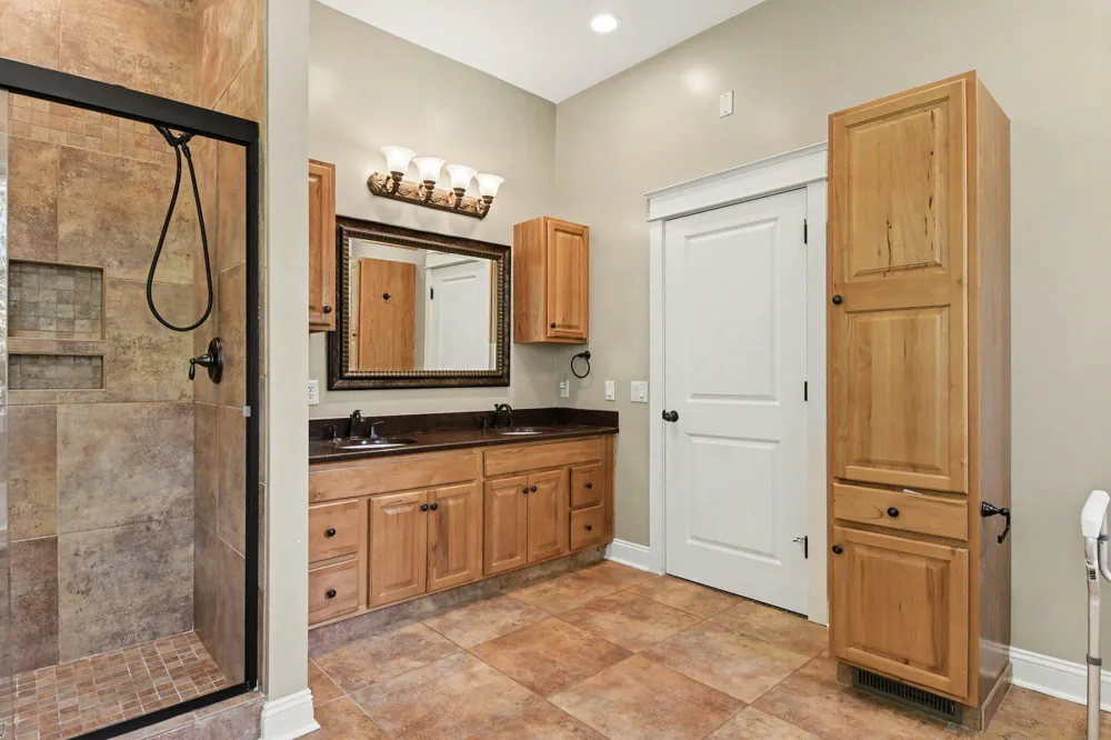 4994 Bluff Drive NE Plainfield Charter Township, MI 49525