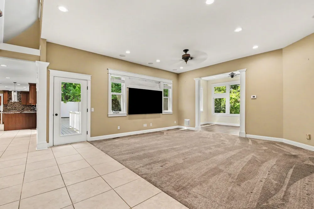 4994 Bluff Drive NE Plainfield Charter Township, MI 49525