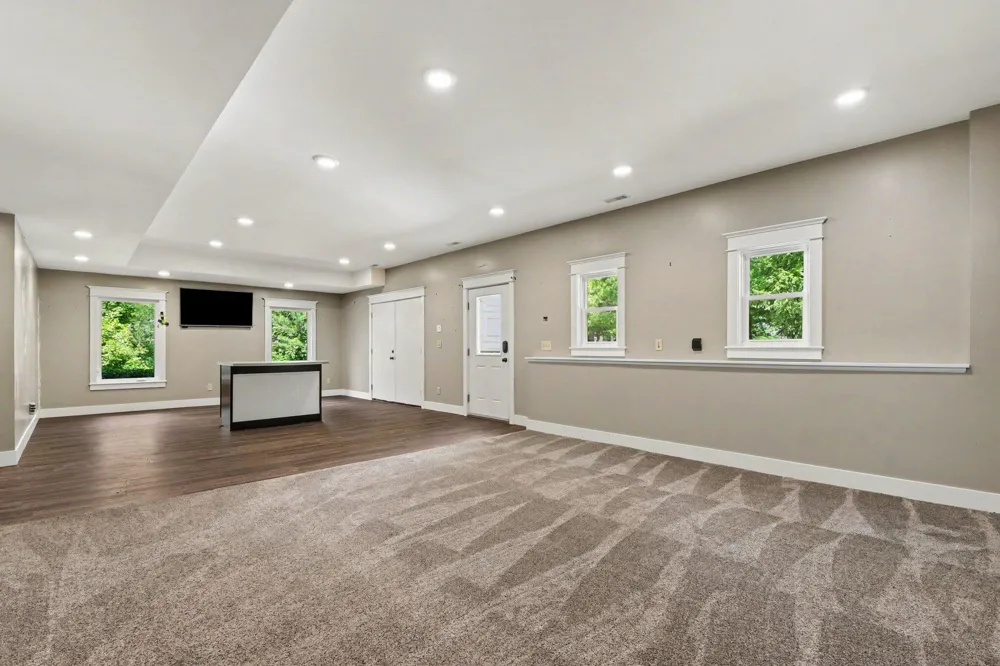 4994 Bluff Drive NE Plainfield Charter Township, MI 49525