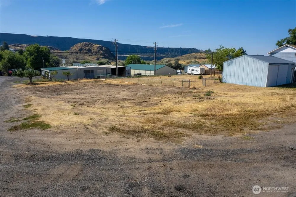 202 W Kelso Avenue Electric City, WA 99123