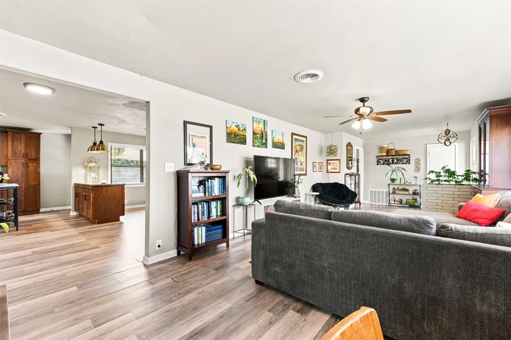 627 Bellaire Drive Woodway, TX 76712