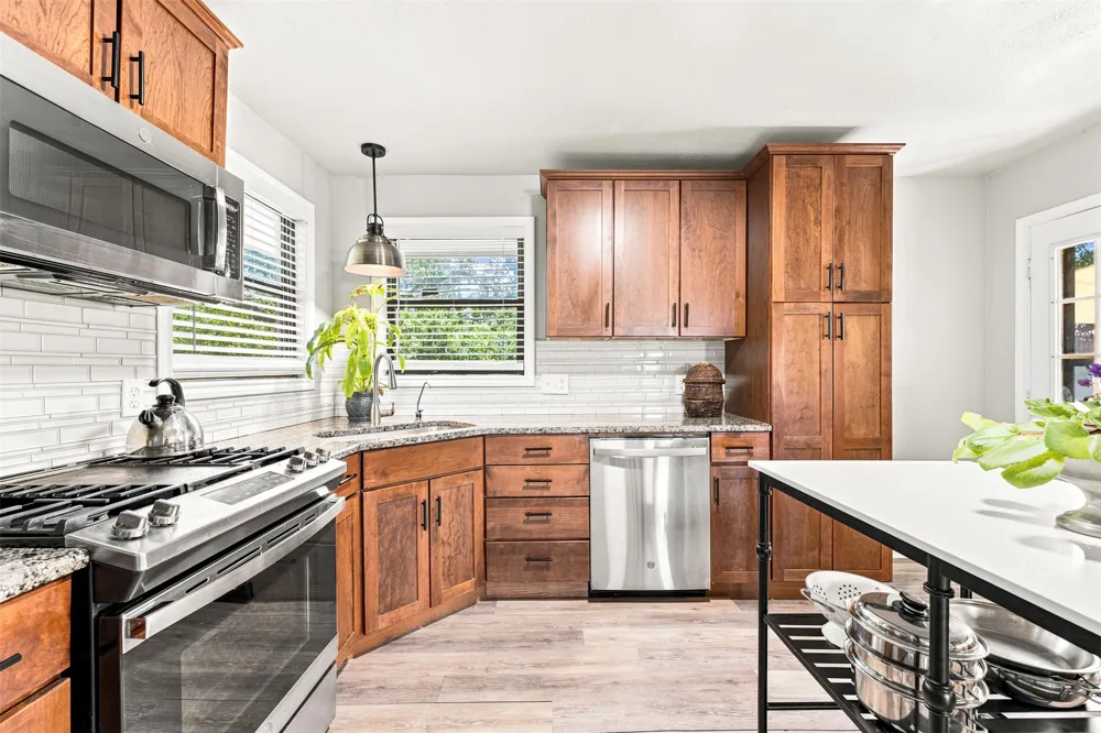 627 Bellaire Drive Woodway, TX 76712