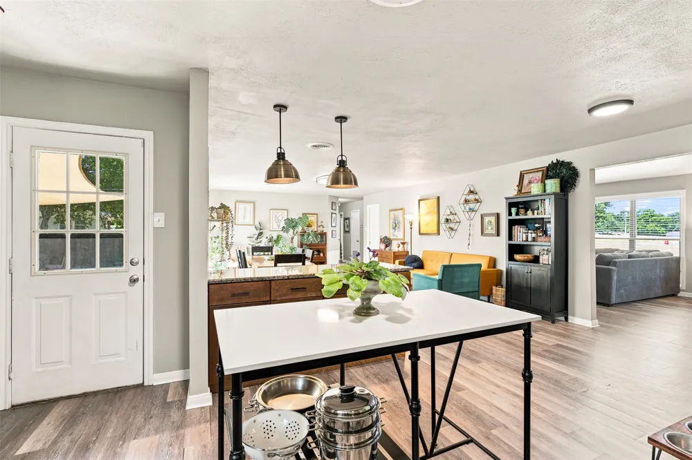 627 Bellaire Drive Woodway, TX 76712