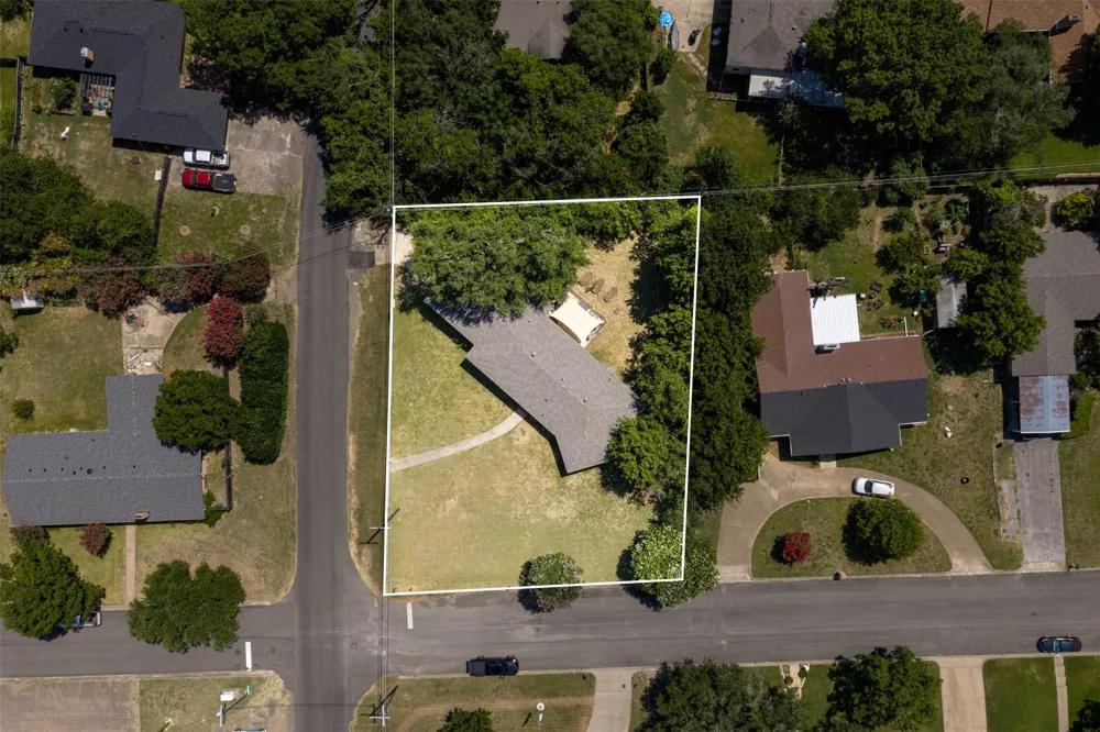 627 Bellaire Drive Woodway, TX 76712