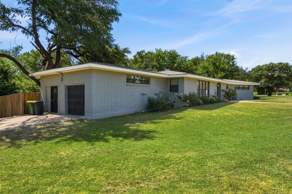 627 Bellaire Drive Woodway, TX 76712