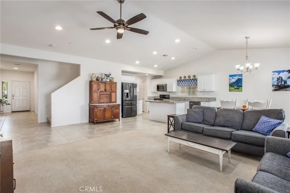 1274 Pinehurst Dr. Calimesa, CA 92320