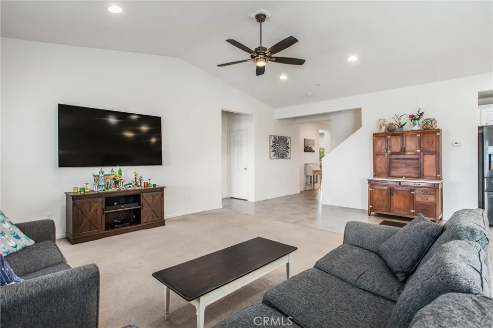 1274 Pinehurst Dr. Calimesa, CA 92320