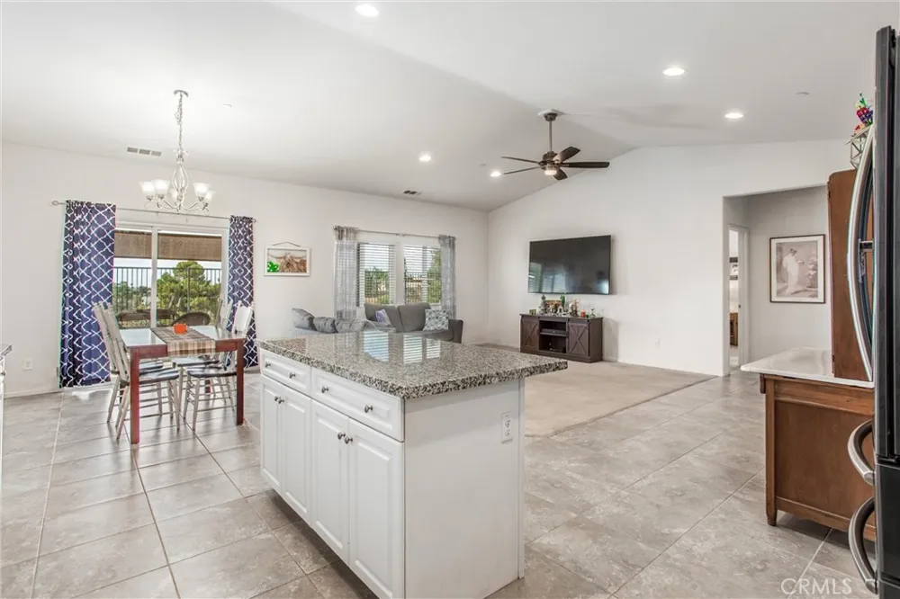 1274 Pinehurst Dr. Calimesa, CA 92320