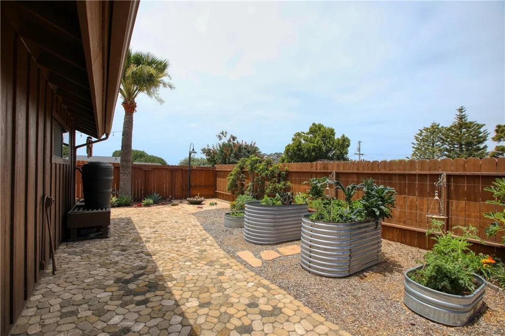 360 Highland Drive Los Osos, CA 93402