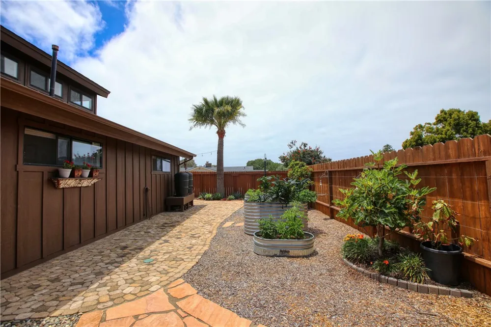 360 Highland Drive Los Osos, CA 93402