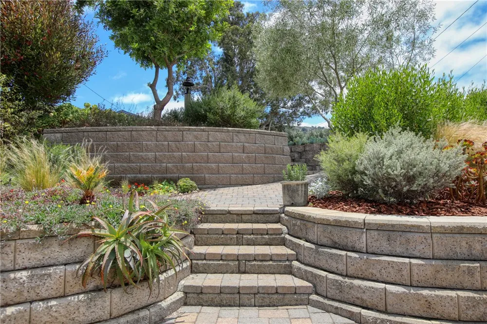 360 Highland Drive Los Osos, CA 93402