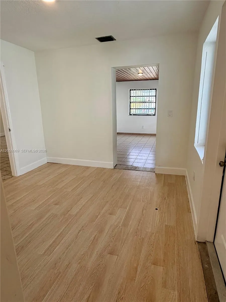 341 Aladdin St Opa-Locka, FL 33054