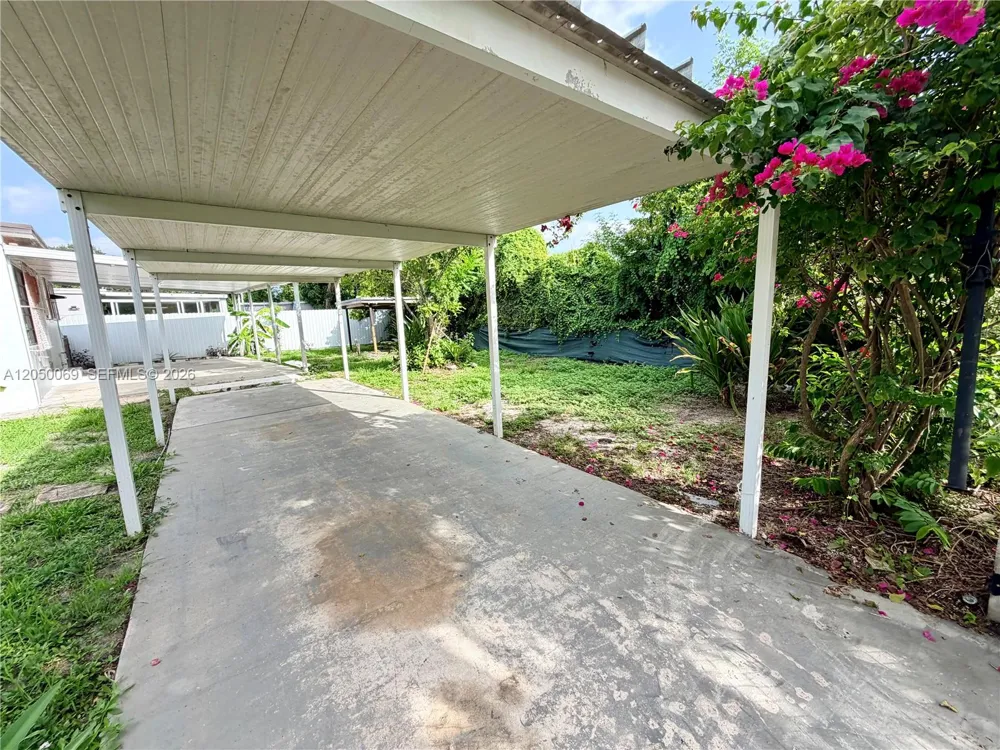 341 Aladdin St Opa-Locka, FL 33054