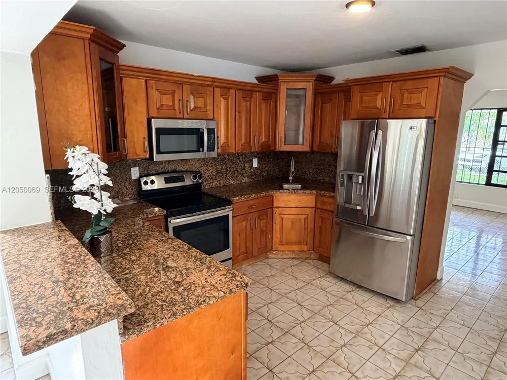 341 Aladdin St Opa-Locka, FL 33054