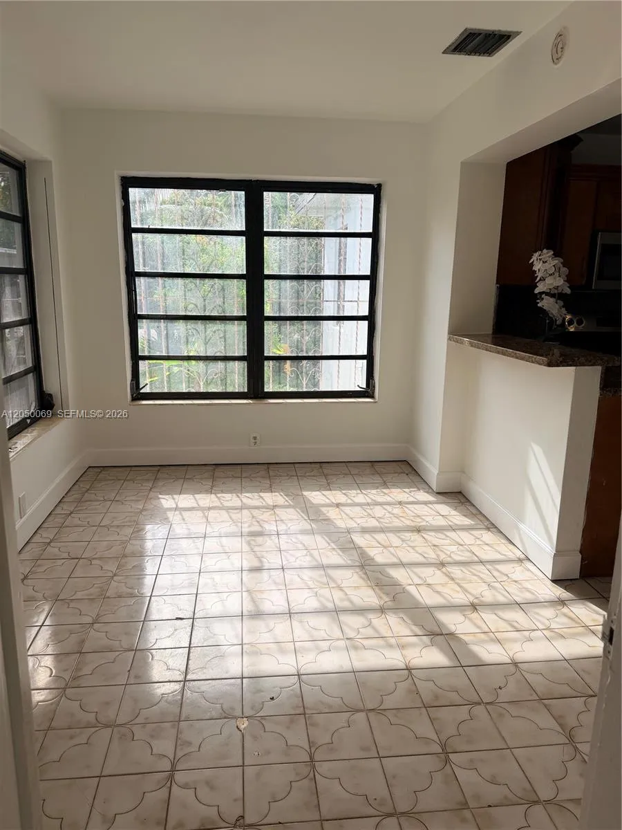 341 Aladdin St Opa-Locka, FL 33054